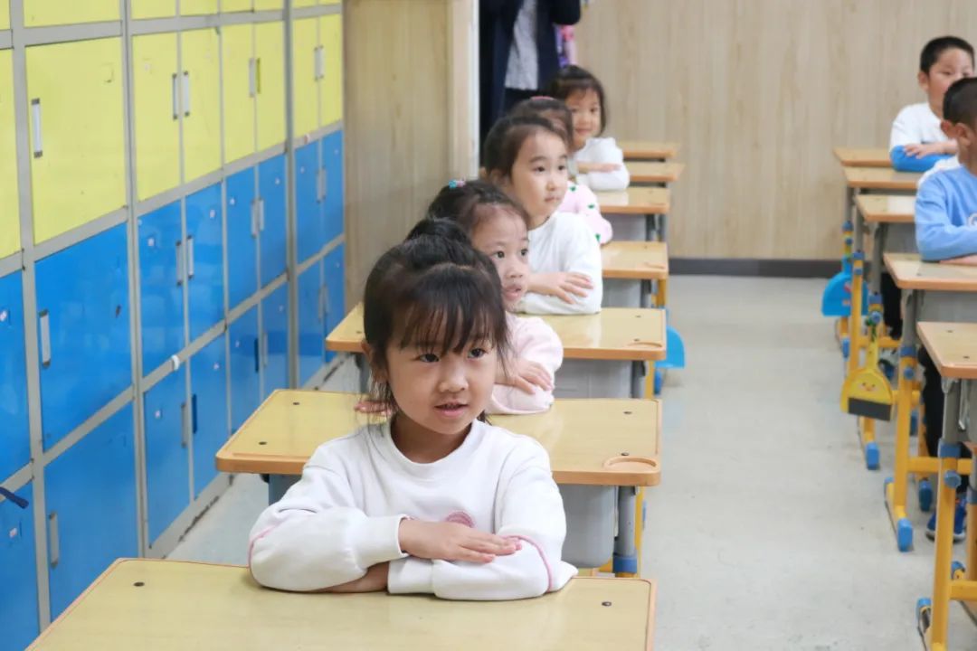 【全环境立德树人•观海动态】你好,小学——我园大班参观实验小学活动 第29张 【全环境立德树人•观海动态】你好,小学——我园大班参观实验小学活动 第29张