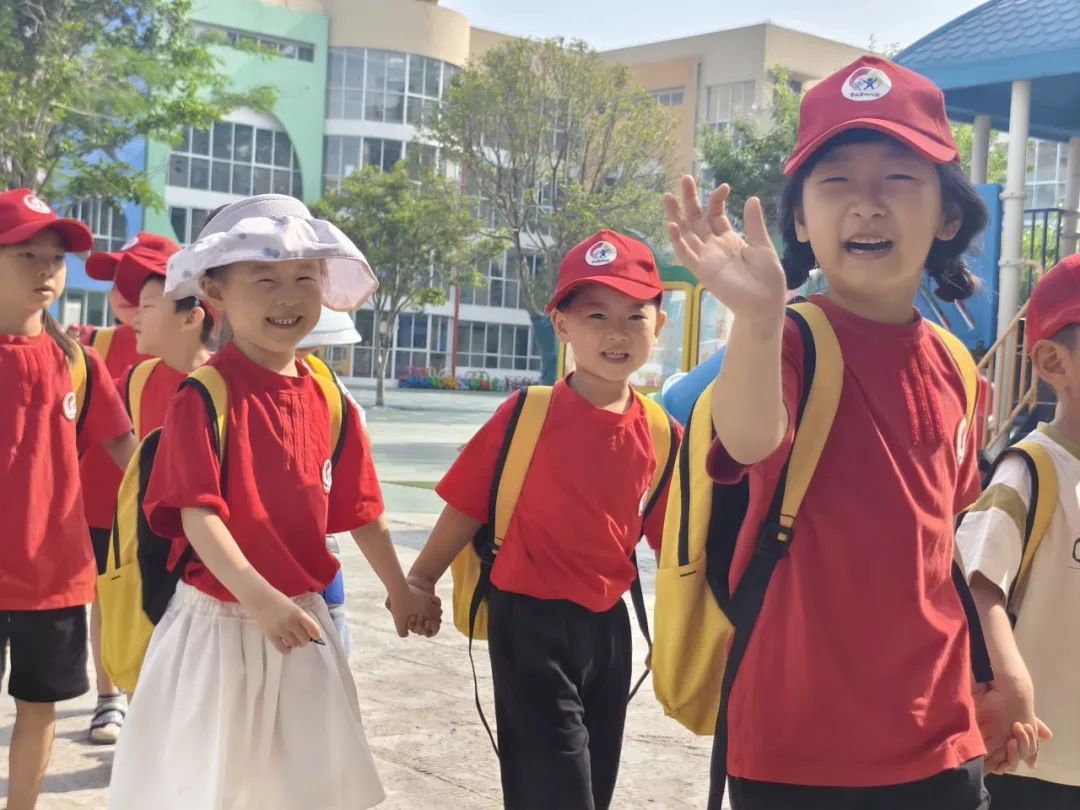 初遇小学,筑梦成长—罗山县幼儿园参观回民小学活动 第17张