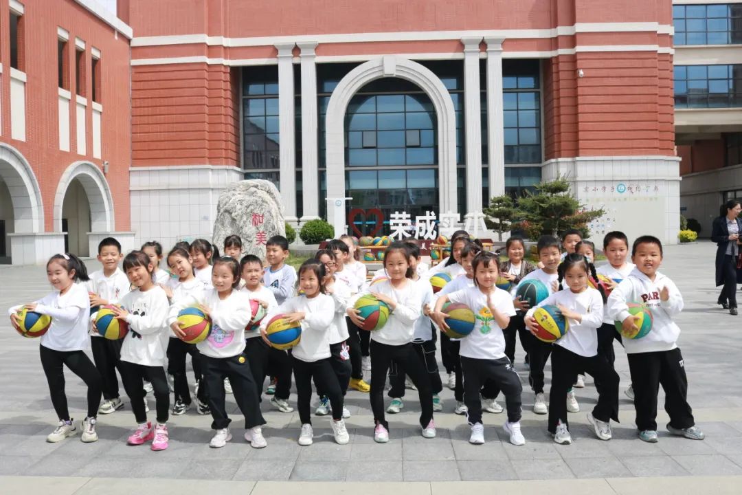 【全环境立德树人•观海动态】你好,小学——我园大班参观实验小学活动 第31张 【全环境立德树人•观海动态】你好,小学——我园大班参观实验小学活动 第31张