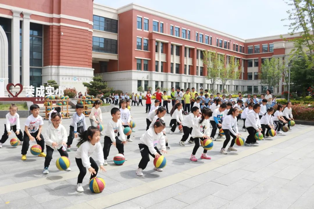 【全环境立德树人•观海动态】你好,小学——我园大班参观实验小学活动 第32张 【全环境立德树人•观海动态】你好,小学——我园大班参观实验小学活动 第32张