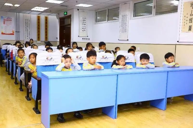 【和乐辽源•幼小衔接】初探小学 礼遇成长——青岛辽源路小学幼小衔接校园开放日活动侧记 第14张 【和乐辽源•幼小衔接】初探小学 礼遇成长——青岛辽源路小学幼小衔接校园开放日活动侧记 第14张
