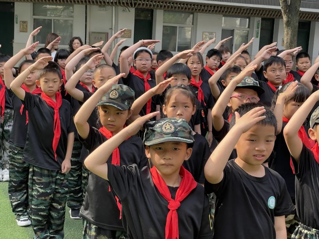 【回声嘹亮·德育】南京市回龙桥小学举行第八届绿色国防节开幕式 第9张 【回声嘹亮·德育】南京市回龙桥小学举行第八届绿色国防节开幕式 第9张