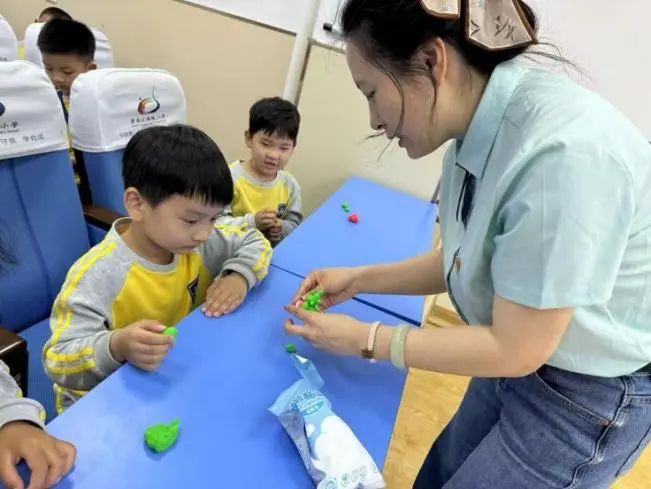 【和乐辽源•幼小衔接】初探小学 礼遇成长——青岛辽源路小学幼小衔接校园开放日活动侧记 第18张 【和乐辽源•幼小衔接】初探小学 礼遇成长——青岛辽源路小学幼小衔接校园开放日活动侧记 第18张