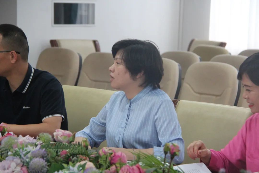 东郡小学迎接芙蓉区人大常委会伍艳飞主任以及 市、区人大代表一行调研视察 第24张 东郡小学迎接芙蓉区人大常委会伍艳飞主任以及 市、区人大代表一行调研视察 第24张