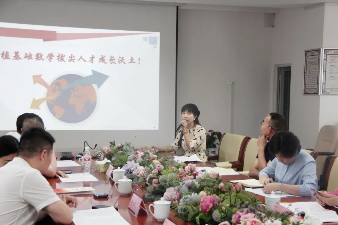 东郡小学迎接芙蓉区人大常委会伍艳飞主任以及 市、区人大代表一行调研视察 第17张 东郡小学迎接芙蓉区人大常委会伍艳飞主任以及 市、区人大代表一行调研视察 第17张