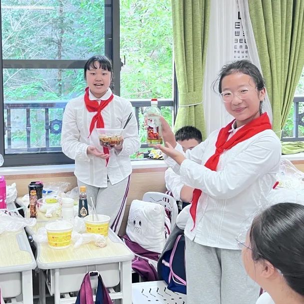 “勤动·创美” 为自己喝彩——新村国兴小学“阳光”劳动周系列活动 第14张 “勤动·创美” 为自己喝彩——新村国兴小学“阳光”劳动周系列活动 第14张