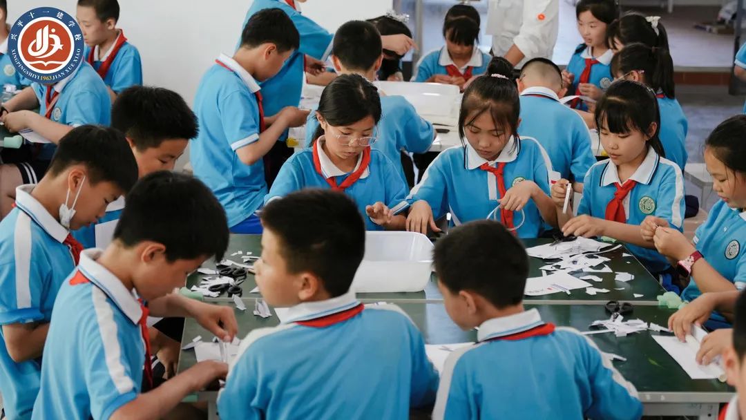 兴平十一建小学 ||【走进创客空间 探索科技奥秘】人工智能主题研学活动圆满完成! 第4张 兴平十一建小学 ||【走进创客空间 探索科技奥秘】人工智能主题研学活动圆满完成! 第4张