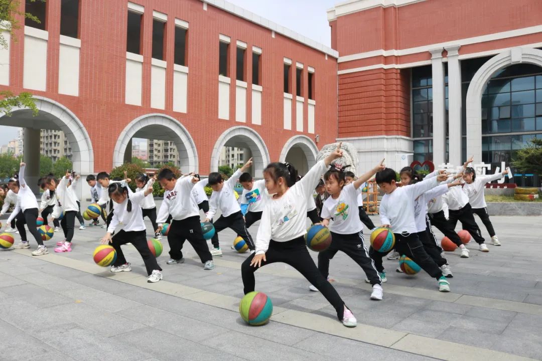 【全环境立德树人•观海动态】你好,小学——我园大班参观实验小学活动 第33张 【全环境立德树人•观海动态】你好,小学——我园大班参观实验小学活动 第33张