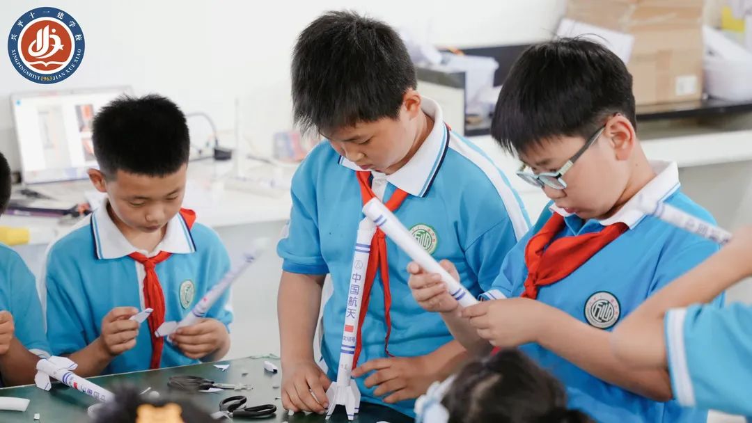 兴平十一建小学 ||【走进创客空间 探索科技奥秘】人工智能主题研学活动圆满完成! 第3张 兴平十一建小学 ||【走进创客空间 探索科技奥秘】人工智能主题研学活动圆满完成! 第3张