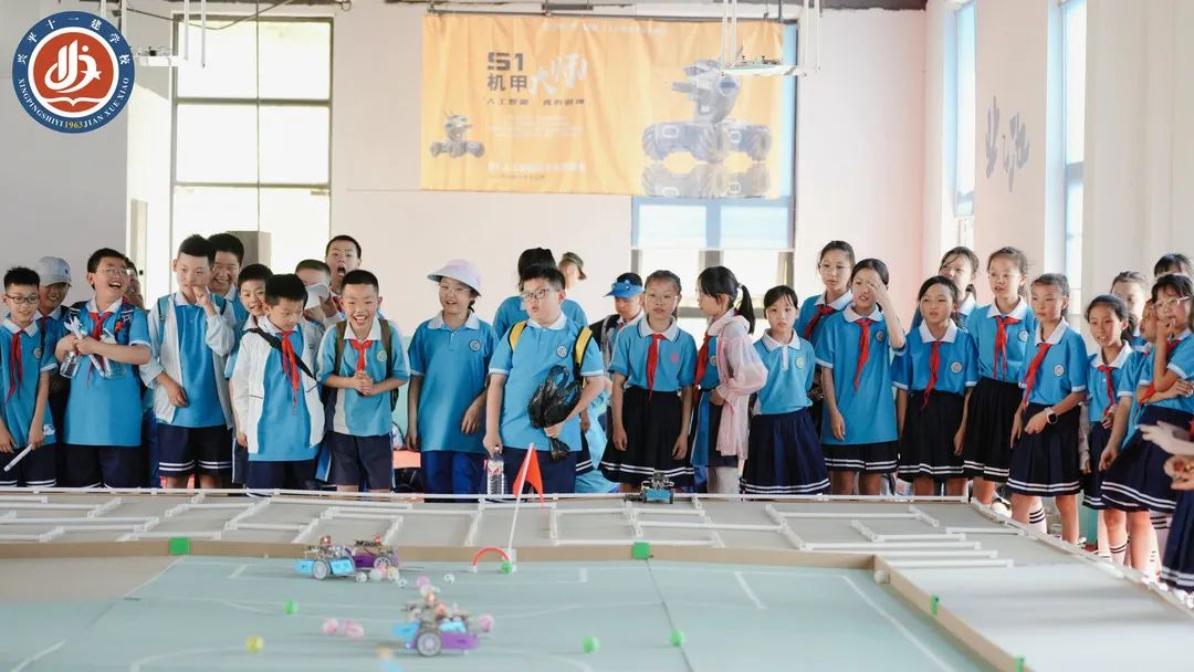 兴平十一建小学 ||【走进创客空间 探索科技奥秘】人工智能主题研学活动圆满完成! 第14张 兴平十一建小学 ||【走进创客空间 探索科技奥秘】人工智能主题研学活动圆满完成! 第14张