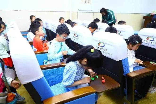 【和乐辽源•幼小衔接】初探小学 礼遇成长——青岛辽源路小学幼小衔接校园开放日活动侧记 第17张 【和乐辽源•幼小衔接】初探小学 礼遇成长——青岛辽源路小学幼小衔接校园开放日活动侧记 第17张
