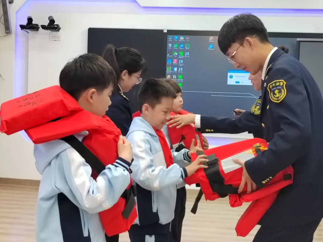 【黑河小学德育活动】黑河小学与黑河爱辉海事处联合开展水上安全知识进校园活动 第16张