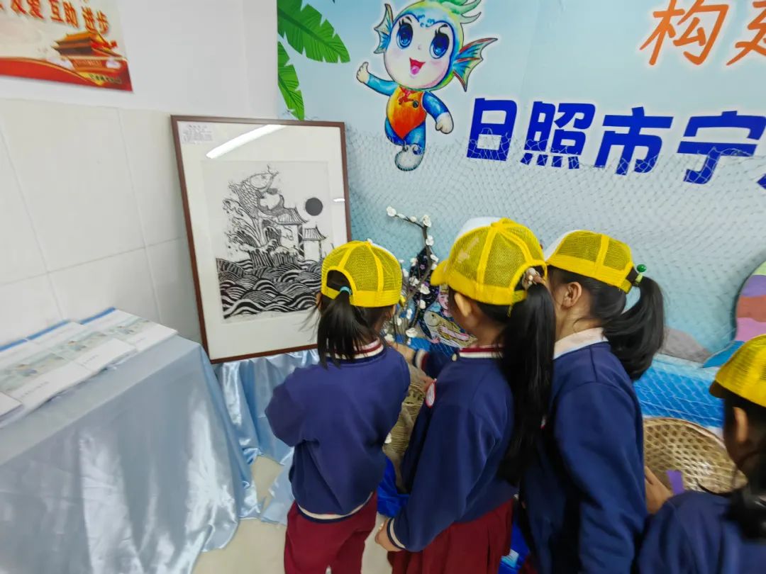 初夏“探”小学,一起“趣”成长 ——宁波路学校迎接宁波路幼儿园小朋友到校参观 第24张 初夏“探”小学,一起“趣”成长 ——宁波路学校迎接宁波路幼儿园小朋友到校参观 第24张