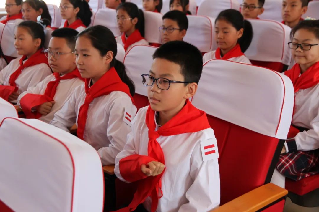 【柳河县胜利小学】“我和祖国共成长”一年级分批入队仪式 第11张 【柳河县胜利小学】“我和祖国共成长”一年级分批入队仪式 第11张