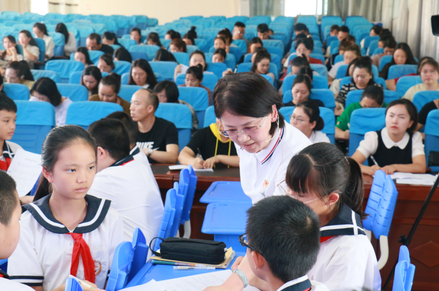 探索数学本质 促进深度学习——文山实验小学教育集团2024年春季学期数学教师培训活动 第5张 探索数学本质 促进深度学习——文山实验小学教育集团2024年春季学期数学教师培训活动 第5张