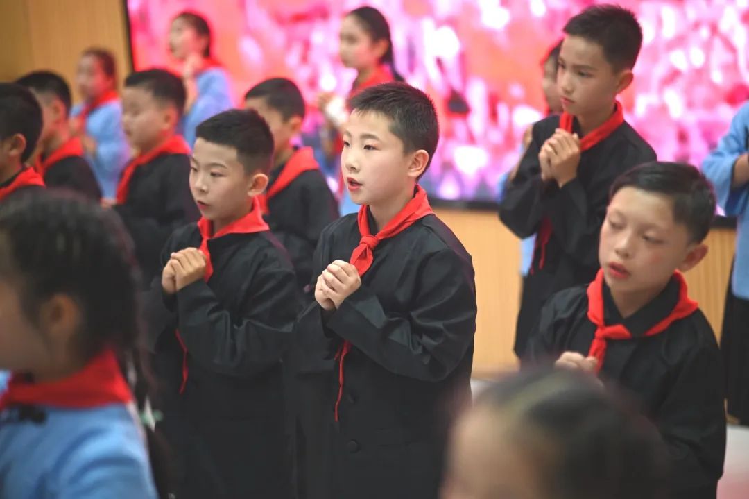 金沙教育研究院附属第二实验小学举行课本剧、情景剧演出大赛 第5张 金沙教育研究院附属第二实验小学举行课本剧、情景剧演出大赛 第5张