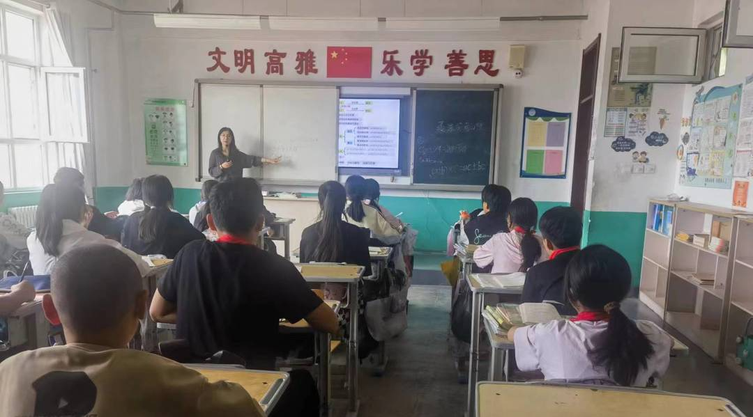 教研办到栗元铺小学调研指导教学工作 第5张
