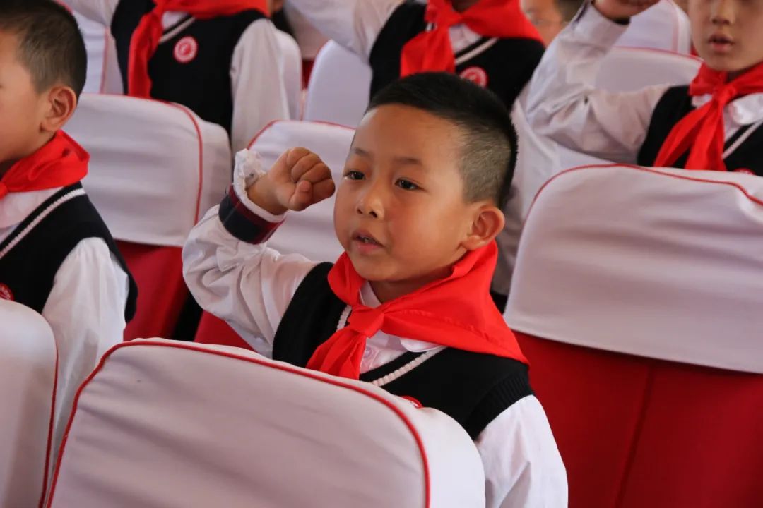 【柳河县胜利小学】“我和祖国共成长”一年级分批入队仪式 第29张 【柳河县胜利小学】“我和祖国共成长”一年级分批入队仪式 第29张