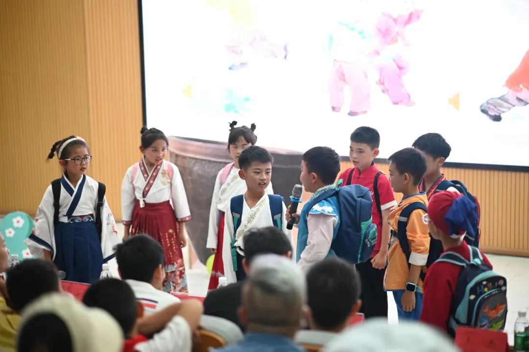 金沙教育研究院附属第二实验小学举行课本剧、情景剧演出大赛 第10张 金沙教育研究院附属第二实验小学举行课本剧、情景剧演出大赛 第10张