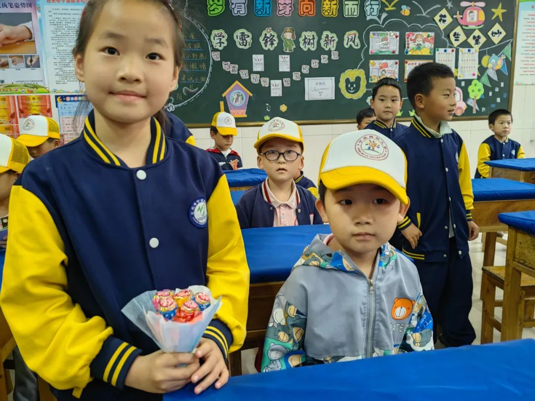 初夏“探”小学,一起“趣”成长 ——宁波路学校迎接宁波路幼儿园小朋友到校参观 第40张 初夏“探”小学,一起“趣”成长 ——宁波路学校迎接宁波路幼儿园小朋友到校参观 第40张