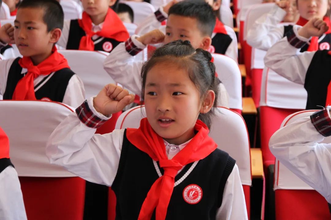 【柳河县胜利小学】“我和祖国共成长”一年级分批入队仪式 第27张 【柳河县胜利小学】“我和祖国共成长”一年级分批入队仪式 第27张