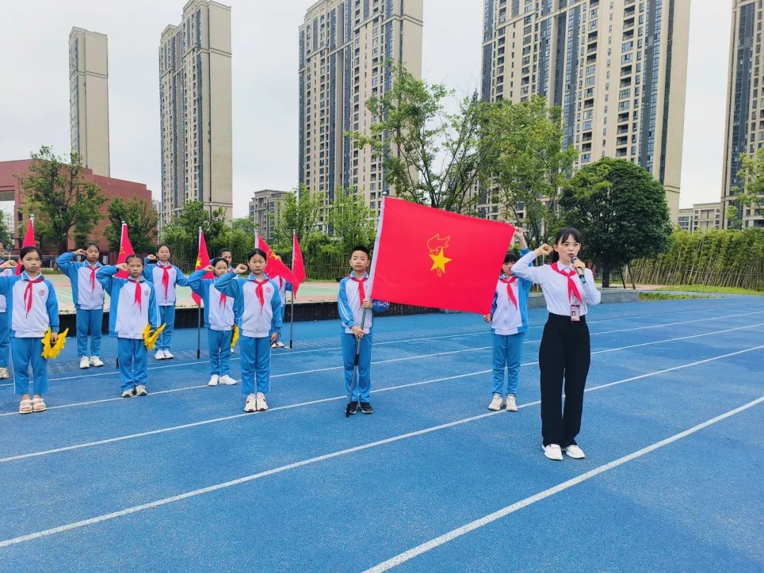 红领巾爱祖国——2024年萍乡市翠湖小学新队员入队仪式 第40张