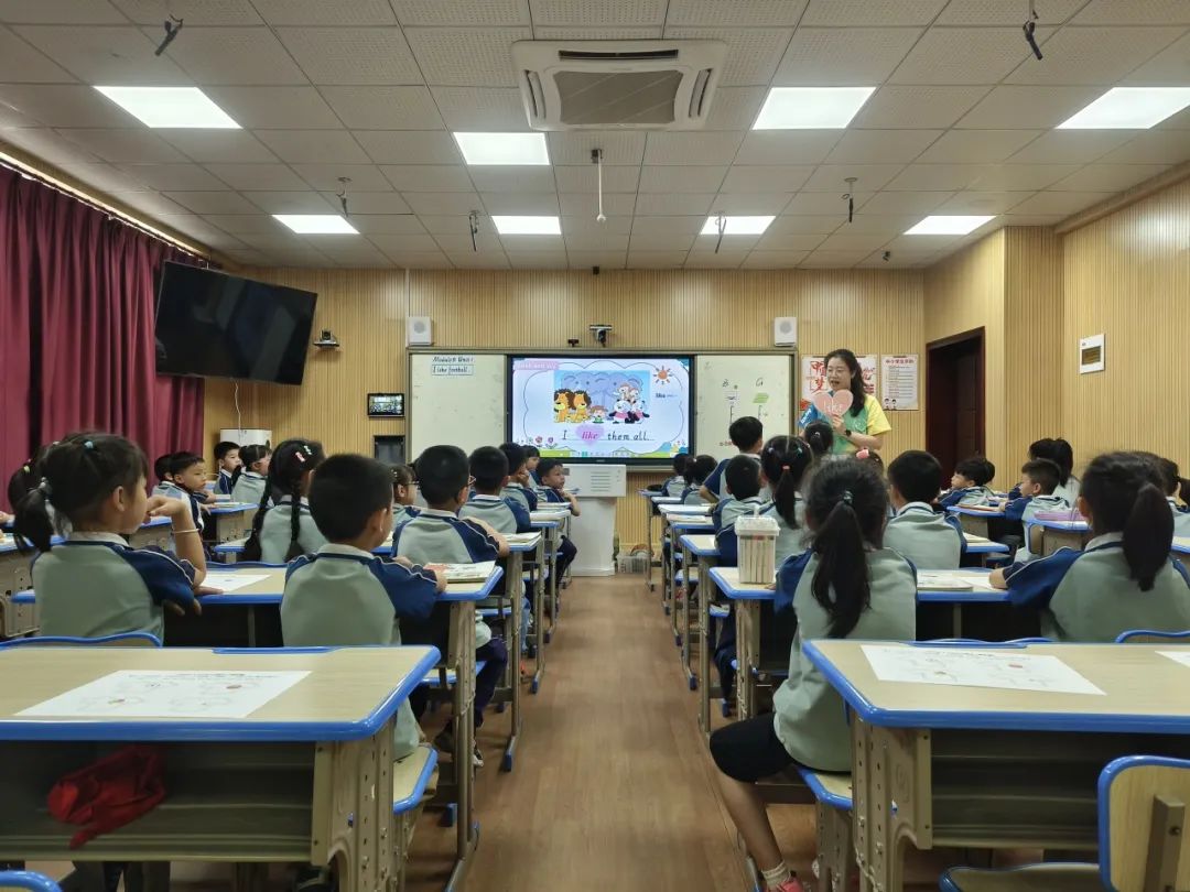 【中隐小学 · 教育教学】以赛促教,赋能成长,启航新征程——中隐小学承办秀峰区英语学科第三届英语“启秀教师”大赛 第3张 【中隐小学 · 教育教学】以赛促教,赋能成长,启航新征程——中隐小学承办秀峰区英语学科第三届英语“启秀教师”大赛 第3张