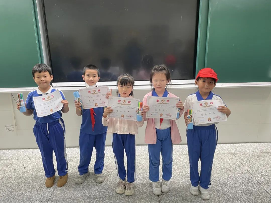 龙飞小学1-2年级学生主题式研学课程活动精彩回顾 第96张 龙飞小学1-2年级学生主题式研学课程活动精彩回顾 第96张
