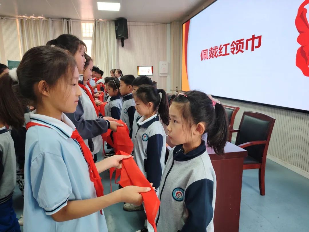 【少先队活动】工农小学举行新队员入队仪式 第3张 【少先队活动】工农小学举行新队员入队仪式 第3张