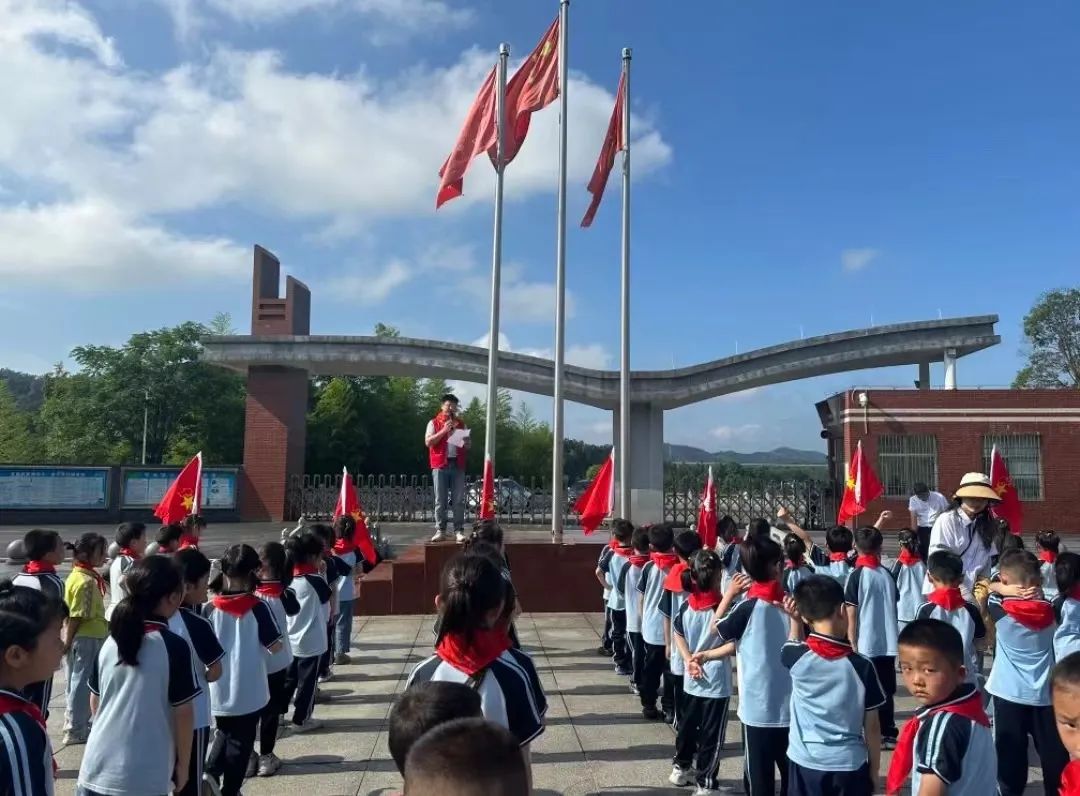 浯口中心小学一年一度的“小孝星”表彰活动 第4张 浯口中心小学一年一度的“小孝星”表彰活动 第4张