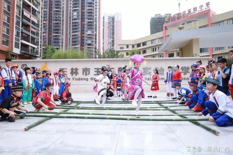 玉东新区实验小学“唱、跳、赏、品”感受壮乡美 第4张