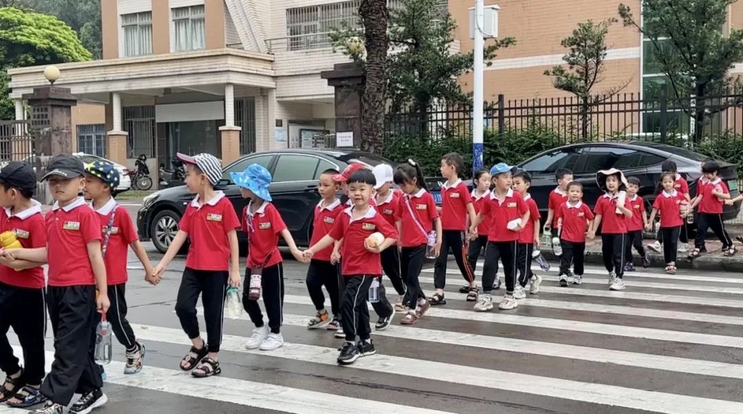 “你好!小学”——江门市蓬江区英才成长幼儿园参观小学活动 第5张