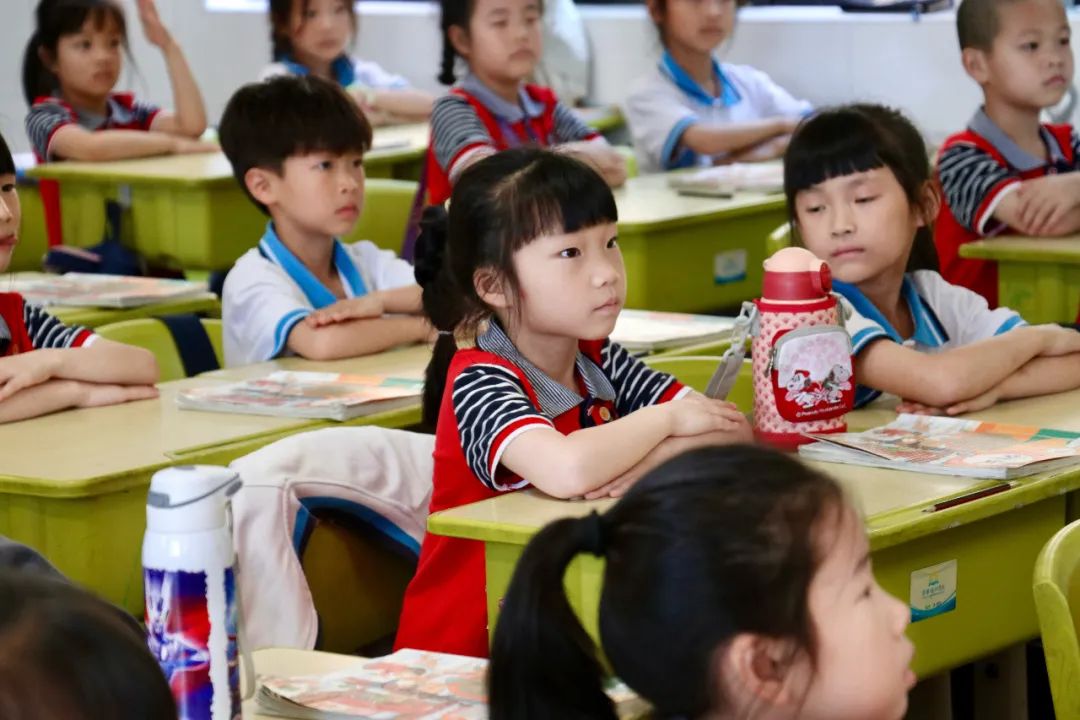 探秘小学 筑梦成长|玉环市红蜻蜓幼儿园到我校参观体验 第14张