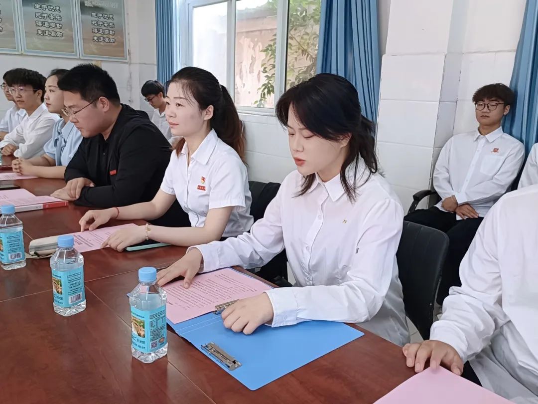 我校原阳校区与原阳县原兴街道白庙小学联合举行“大学生社会实践基地”揭牌签约仪式 第4张