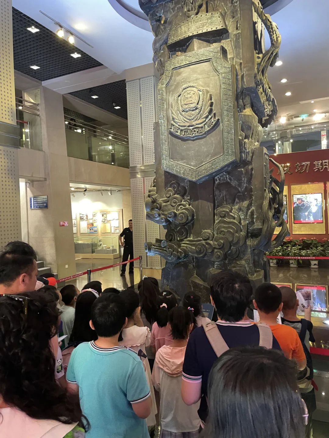 感触人民卫士的沧海桑田——新开路东总布小学二年级1班警察博物馆实践活动纪实 第6张 感触人民卫士的沧海桑田——新开路东总布小学二年级1班警察博物馆实践活动纪实 第6张