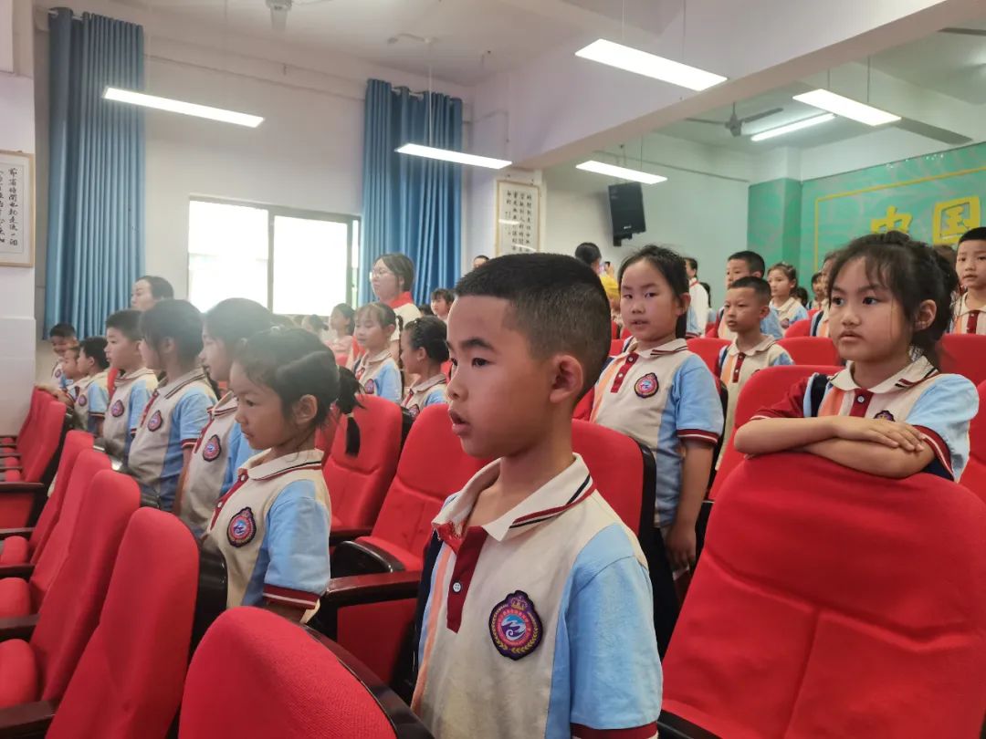 红领巾爱祖国——民建小学举行2024年少先队新队员入队仪式! 第42张