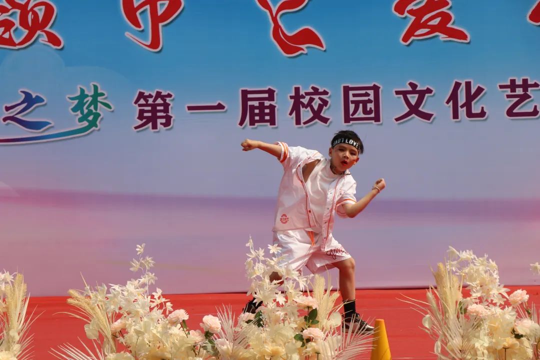 瓜坡镇中心小学红领巾·爱祖国“悦之梦”第一届校园文化艺术节 第69张