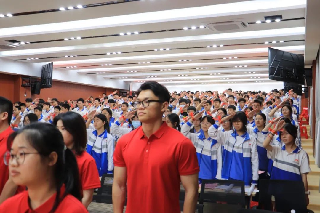 誓师大会酬壮志 全力以赴战中考 ——鹏山实验学校2024届中考冲刺30天誓师大会 第10张