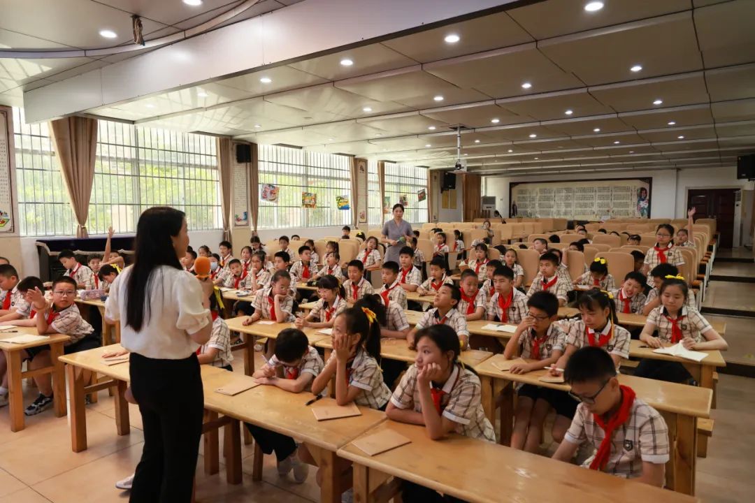 我院联合南宁市凤翔路小学教育集团开展“向校园欺凌说不——心理专家进校园”微讲座活动 第3张