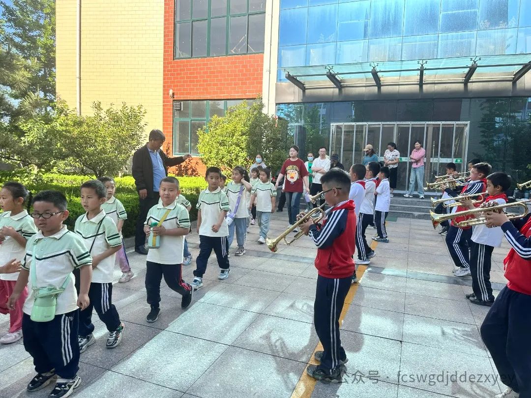 【小学初体验,衔接共成长】王瓜店街道第二中心幼儿园开展“守护育幼底线,成就美好童年”幼小衔接活动 第83张
