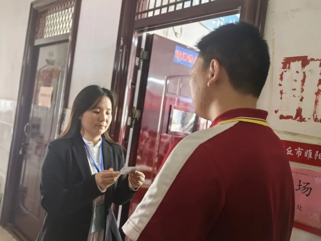 河南开启高考“无声入场”模拟!携带这些物品将无法进入考场! 第8张 河南开启高考“无声入场”模拟!携带这些物品将无法进入考场! 第8张