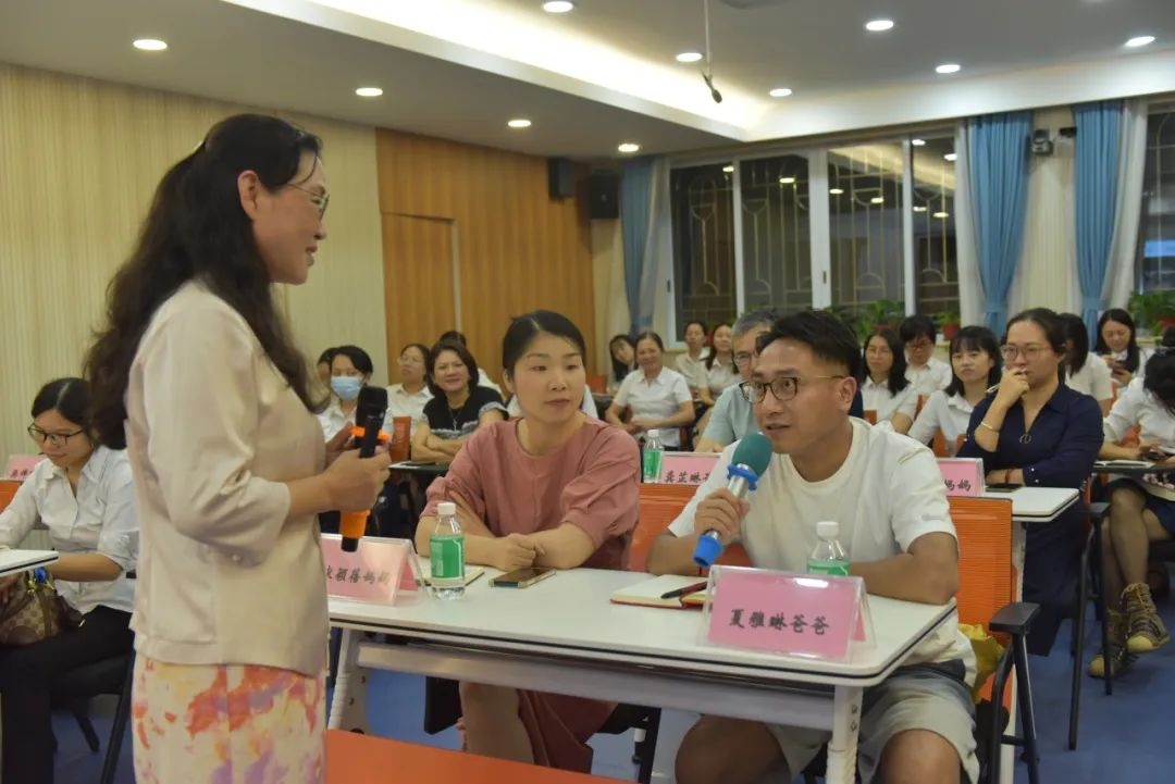 佛山市惠景小学家长云课堂(第一季)——惠心启航·对话儿童成长与安全 第14张 佛山市惠景小学家长云课堂(第一季)——惠心启航·对话儿童成长与安全 第14张