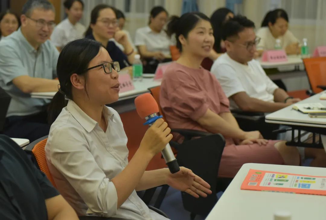 佛山市惠景小学家长云课堂(第一季)——惠心启航·对话儿童成长与安全 第22张 佛山市惠景小学家长云课堂(第一季)——惠心启航·对话儿童成长与安全 第22张