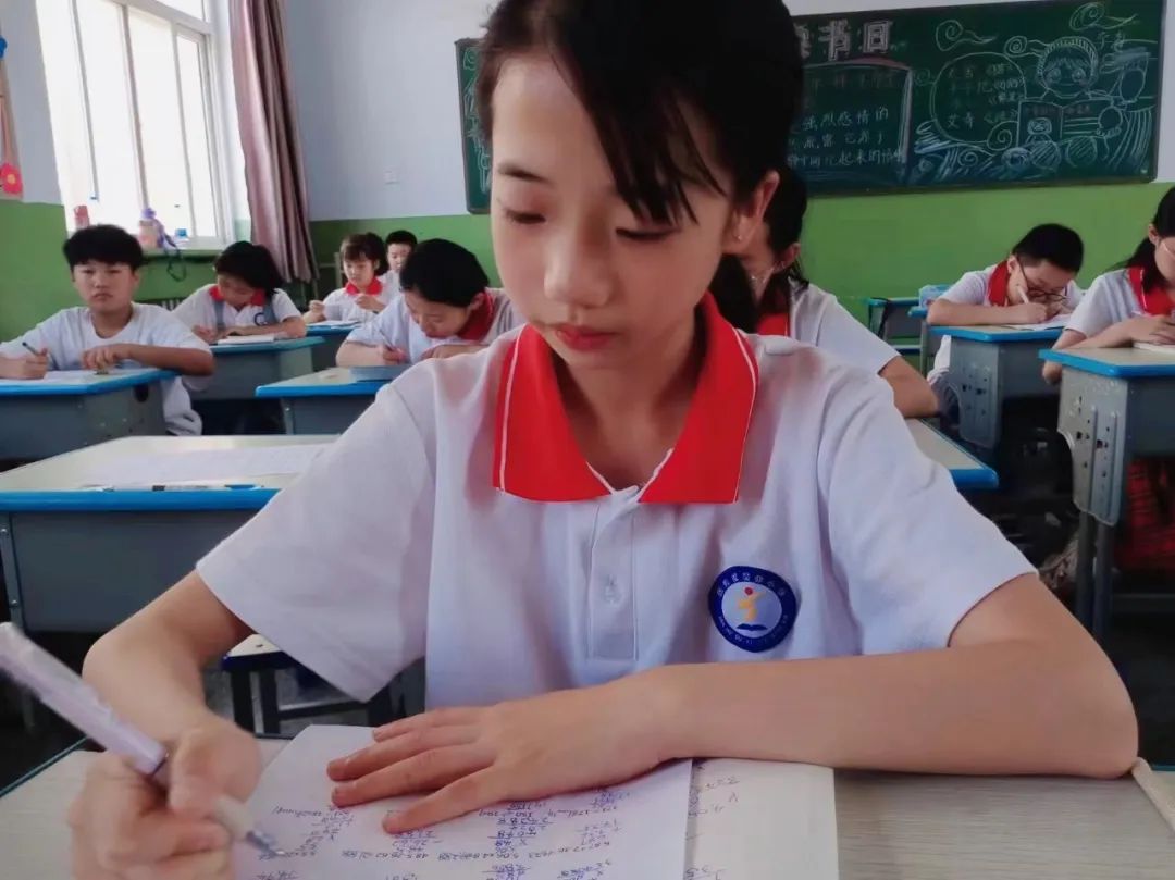 “数”能生巧 神机妙“算”——西街小学数学计算能力比赛活动 第26张 “数”能生巧 神机妙“算”——西街小学数学计算能力比赛活动 第26张