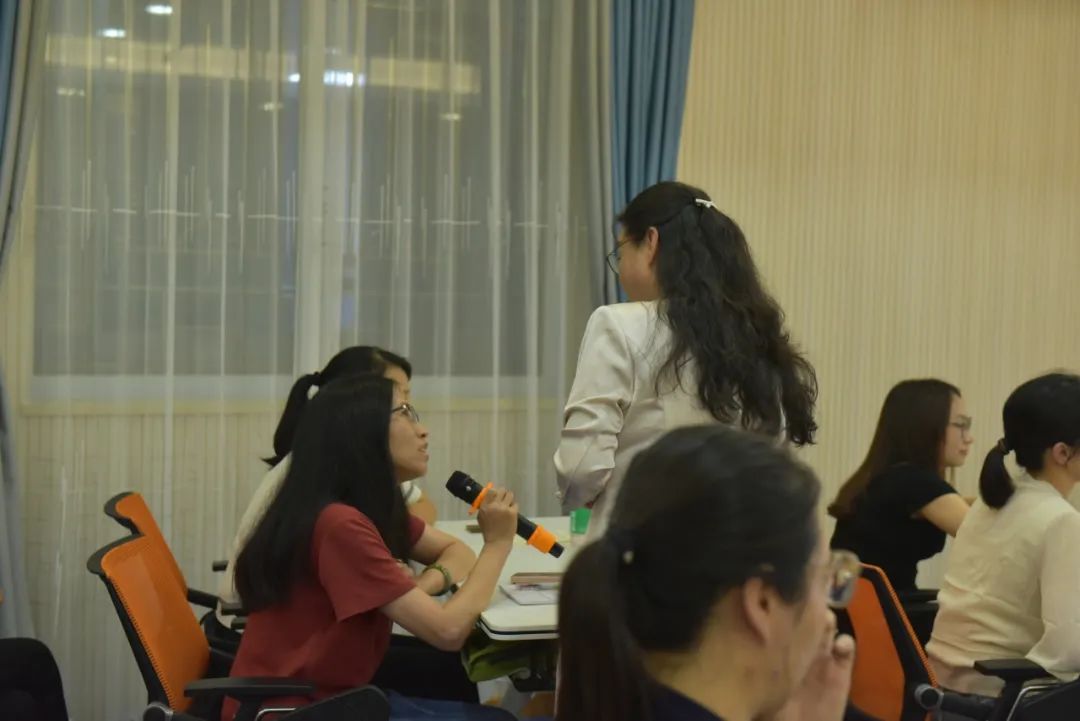 佛山市惠景小学家长云课堂(第一季)——惠心启航·对话儿童成长与安全 第15张 佛山市惠景小学家长云课堂(第一季)——惠心启航·对话儿童成长与安全 第15张