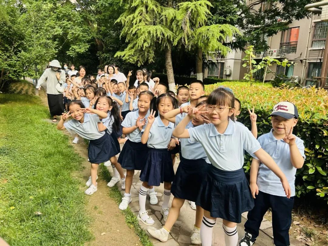初探小学、礼遇成长--西安莲湖东尚观湖幼儿园大班参观小学实践活动 第11张