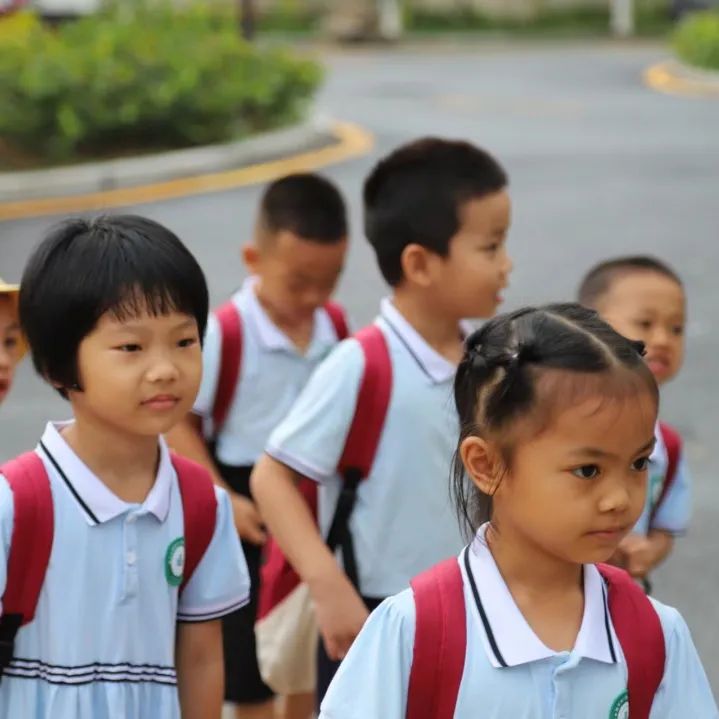 探秘小学 启程未来——乐东县第二幼儿园参观小学活动 第16张 探秘小学 启程未来——乐东县第二幼儿园参观小学活动 第16张