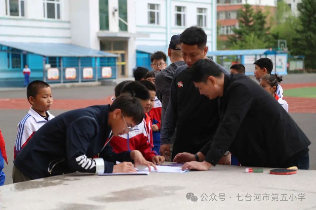 【第五小学•艺体】“乒”博奋进 展少年风采--第五小学举办迎庆“六•一”乒乓球比赛 第3张 【第五小学•艺体】“乒”博奋进 展少年风采--第五小学举办迎庆“六•一”乒乓球比赛 第3张