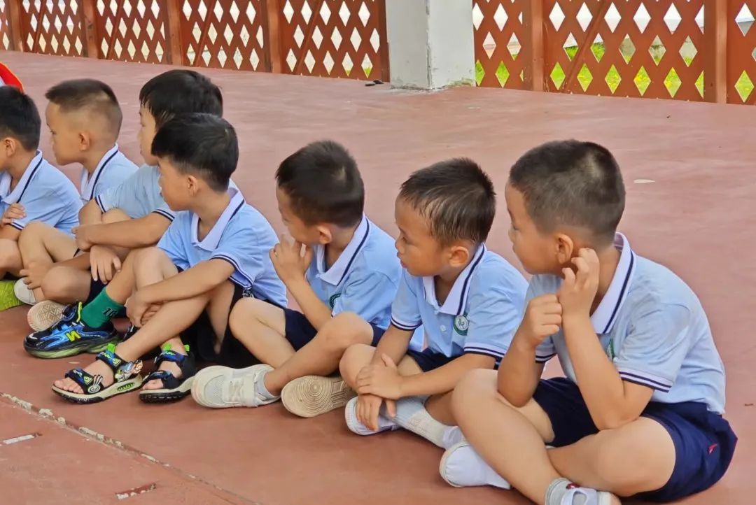 探秘小学 启程未来——乐东县第二幼儿园参观小学活动 第43张 探秘小学 启程未来——乐东县第二幼儿园参观小学活动 第43张