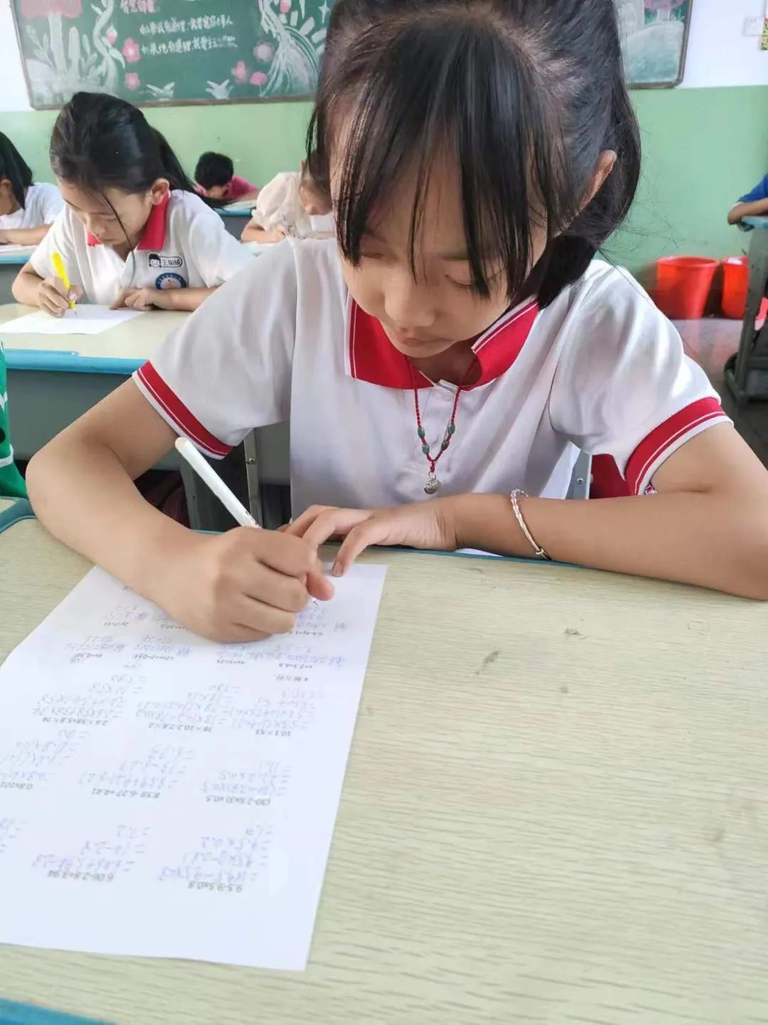 “数”能生巧 神机妙“算”——西街小学数学计算能力比赛活动 第32张 “数”能生巧 神机妙“算”——西街小学数学计算能力比赛活动 第32张